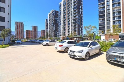 Exterior 13