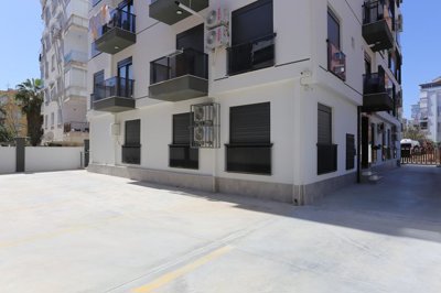 Exterior 4