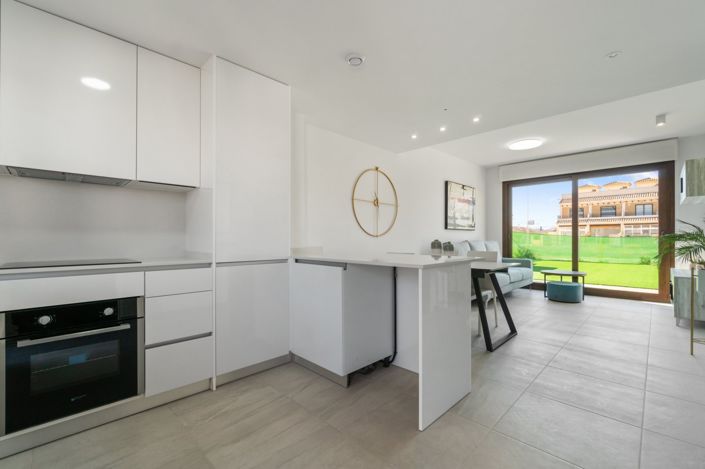 Image No.30-3 Bed Apartment for sale