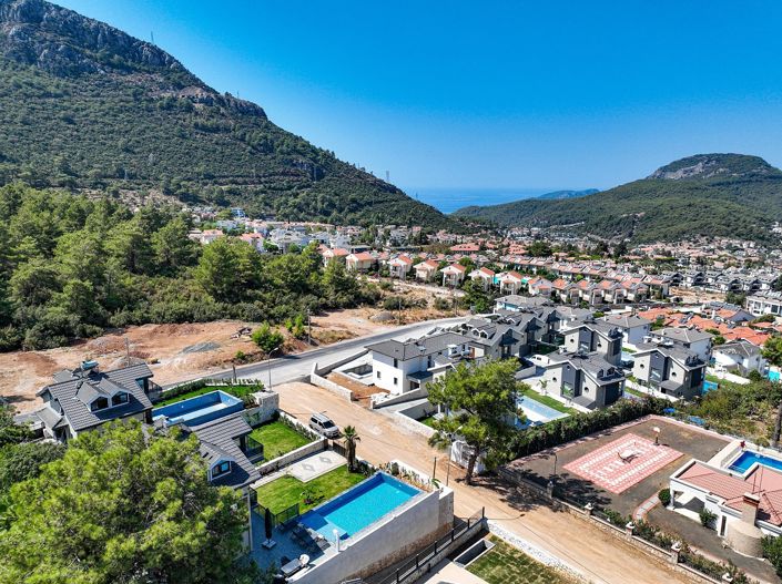 Image No.4-5 Bed House/Villa for sale