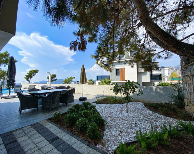 Image No.8-5 Bed House/Villa for sale