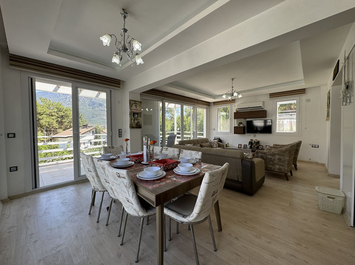 Image No.13-5 Bed House/Villa for sale