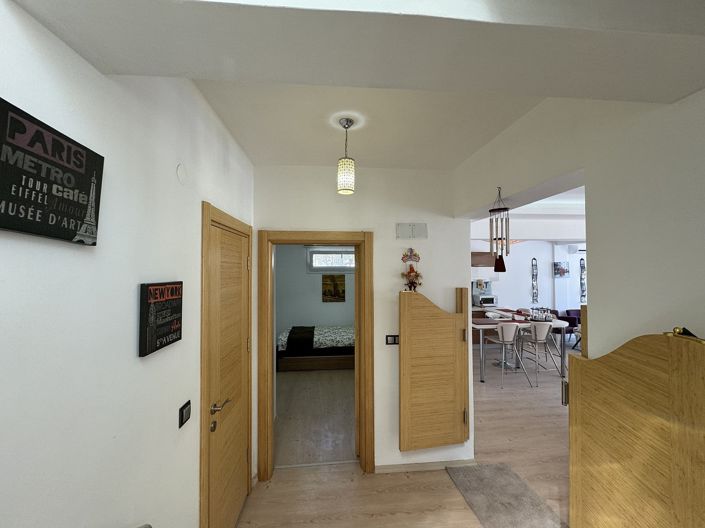 Image No.35-5 Bed House/Villa for sale