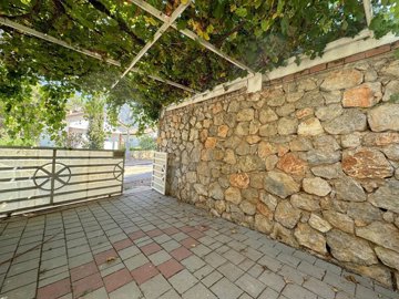 Exterior 6