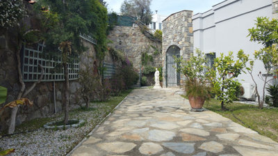Exterior 5