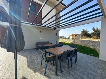 Exterior 7