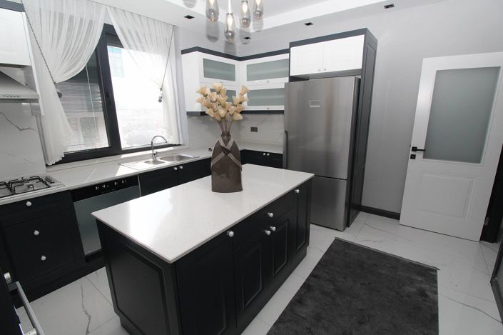 Image No.33-4 Bed Apartment for sale