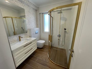 Interior 7