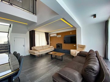Interior 2