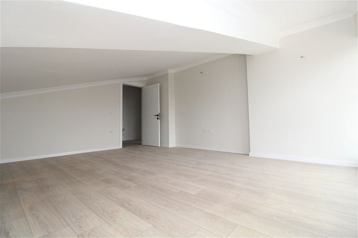 Image No.17-3 Bed Apartment for sale