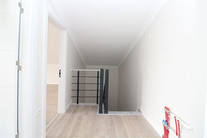 Image No.20-3 Bed Apartment for sale