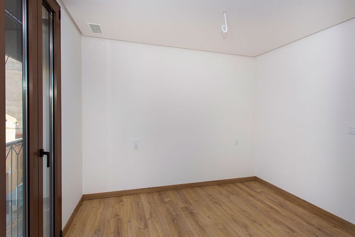 Image No.19-3 Bed Apartment for sale