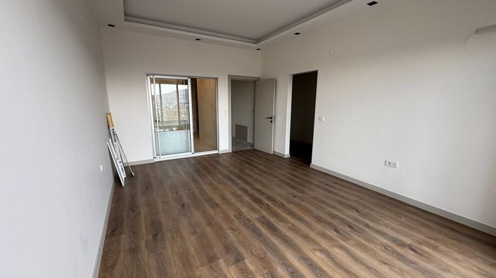 Image No.28-2 Bed Apartment for sale