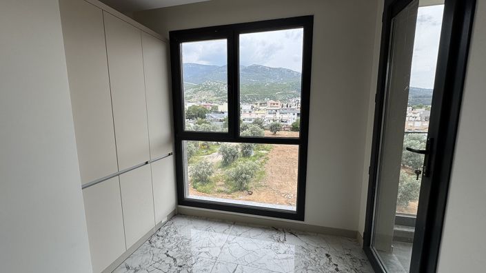 Image No.20-3 Bed Apartment for sale