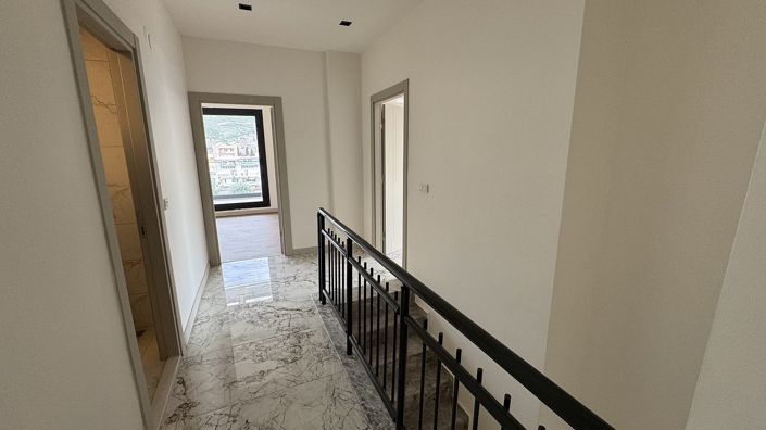 Image No.41-3 Bed Apartment for sale