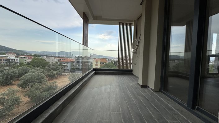 Image No.24-3 Bed Apartment for sale