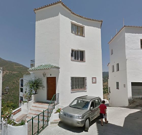 Image No.1-5 Bed Apartment for sale