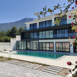 Exterior 6