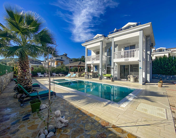 Image No.2-4 Bed House/Villa for sale