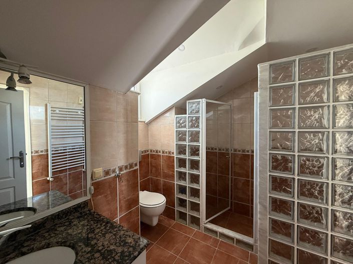 Image No.21-2 Bed Apartment for sale