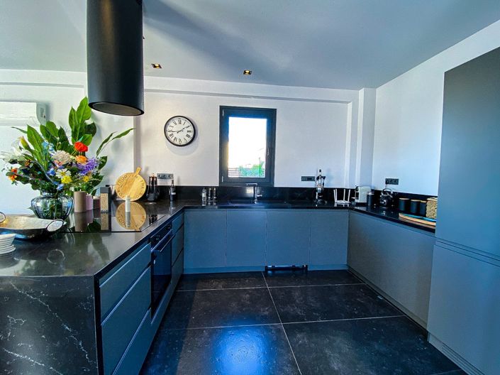 Image No.11-4 Bed House/Villa for sale