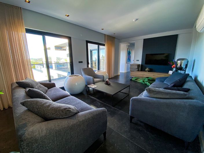 Image No.5-4 Bed House/Villa for sale