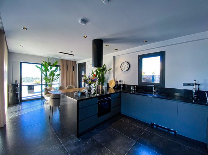 Image No.7-4 Bed House/Villa for sale