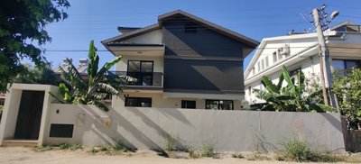 Exterior 7