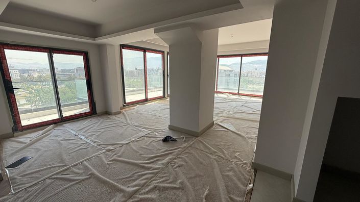 Image No.10-4 Bed Apartment for sale