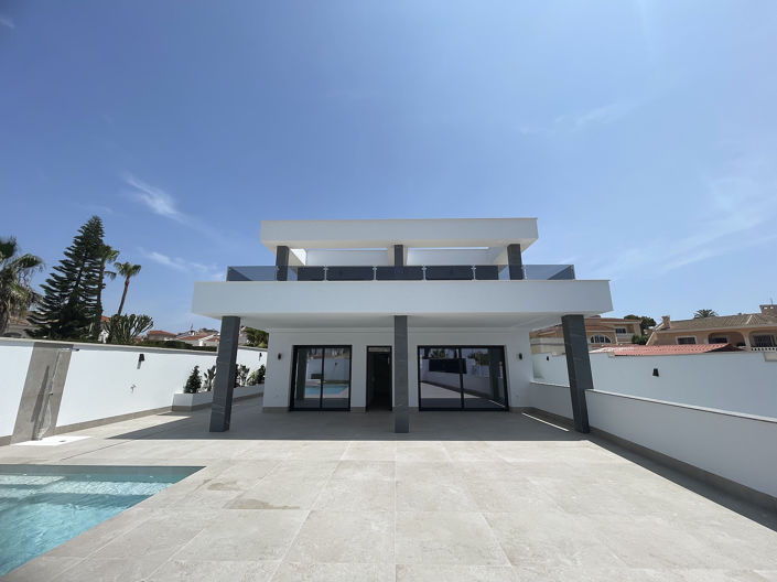 Image No.10-4 Bed House/Villa for sale