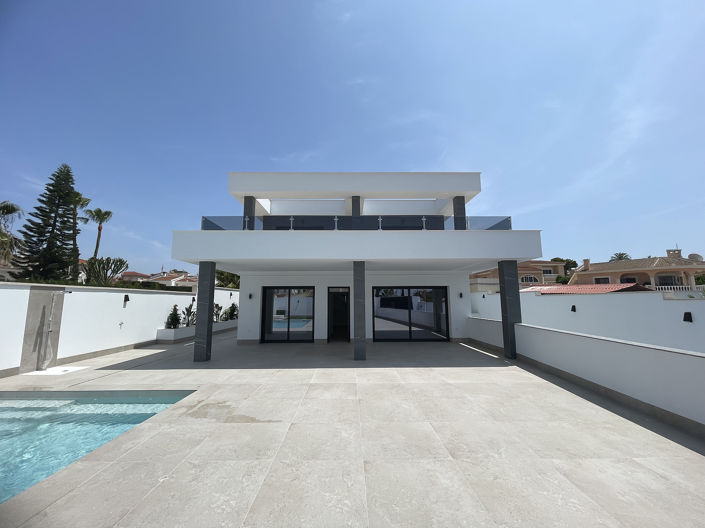 Image No.12-4 Bed House/Villa for sale