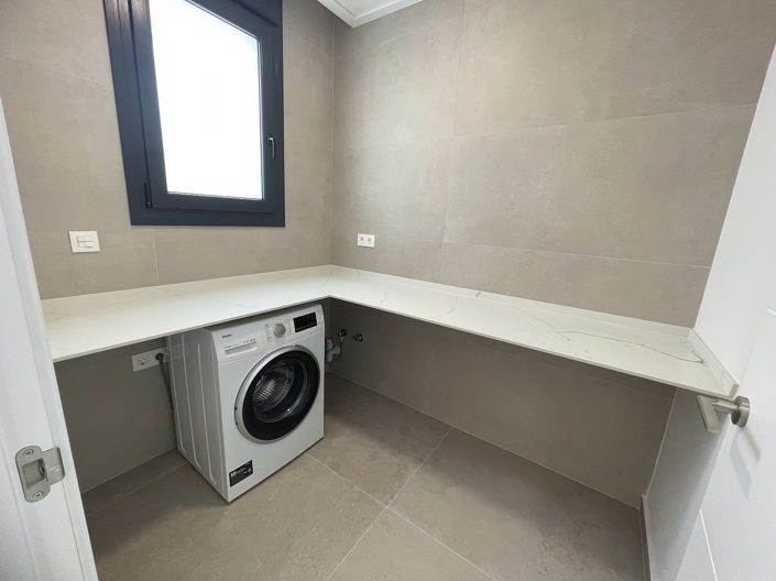 Image No.35-4 Bed House/Villa for sale