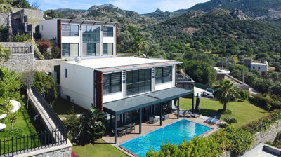 Exterior 8