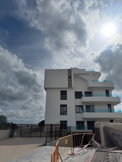 Image No.37-3 Bed Apartment for sale