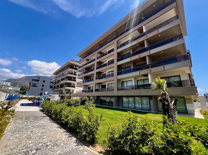 Image No.4-4 Bed Apartment for sale