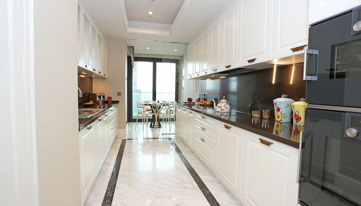 Image No.24-5 Bed Apartment for sale