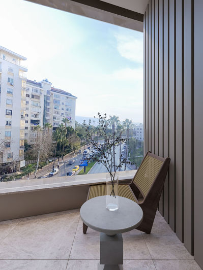 Image No.14-2 Bed Commercial for sale