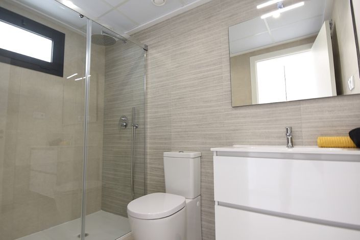 Image No.18-2 Bed Apartment for sale