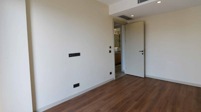 Interior 5