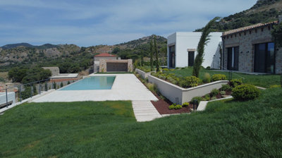 Exterior 11