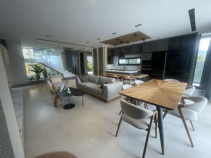 Image No.20-4 Bed House/Villa for sale