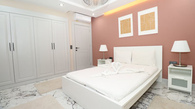 Interior 5
