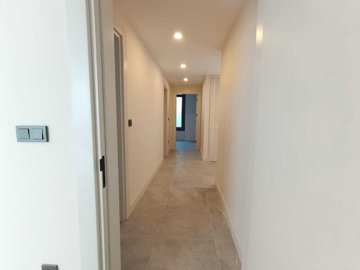Interior 9