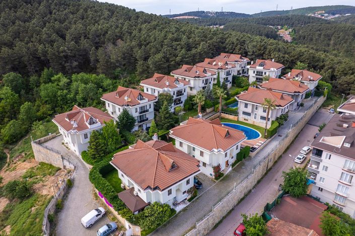 Image No.1-7 Bed House/Villa for sale