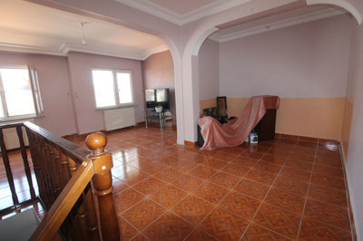 Interior 7