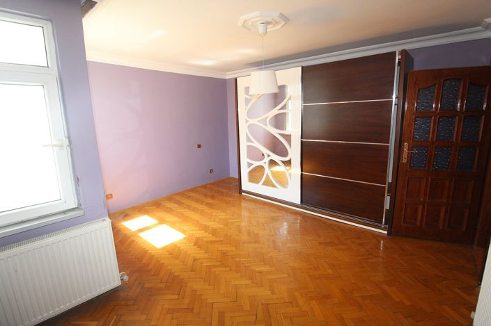 Image No.11-5 Bed Apartment for sale