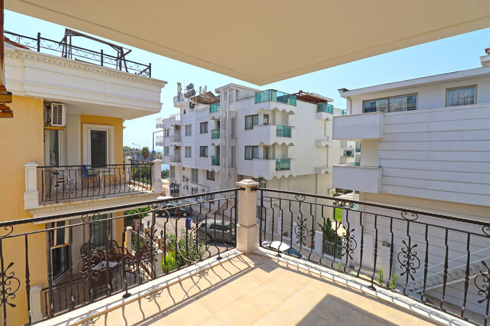 Image No.24-4 Bed Apartment for sale