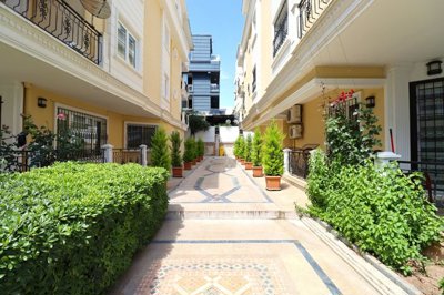Exterior 8