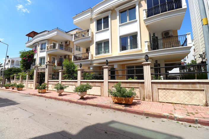 Image No.5-4 Bed Apartment for sale