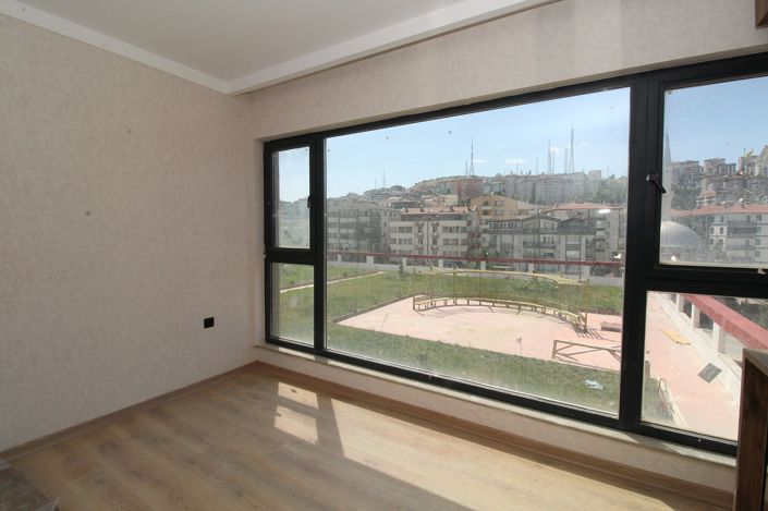 Image No.11-3 Bed Apartment for sale